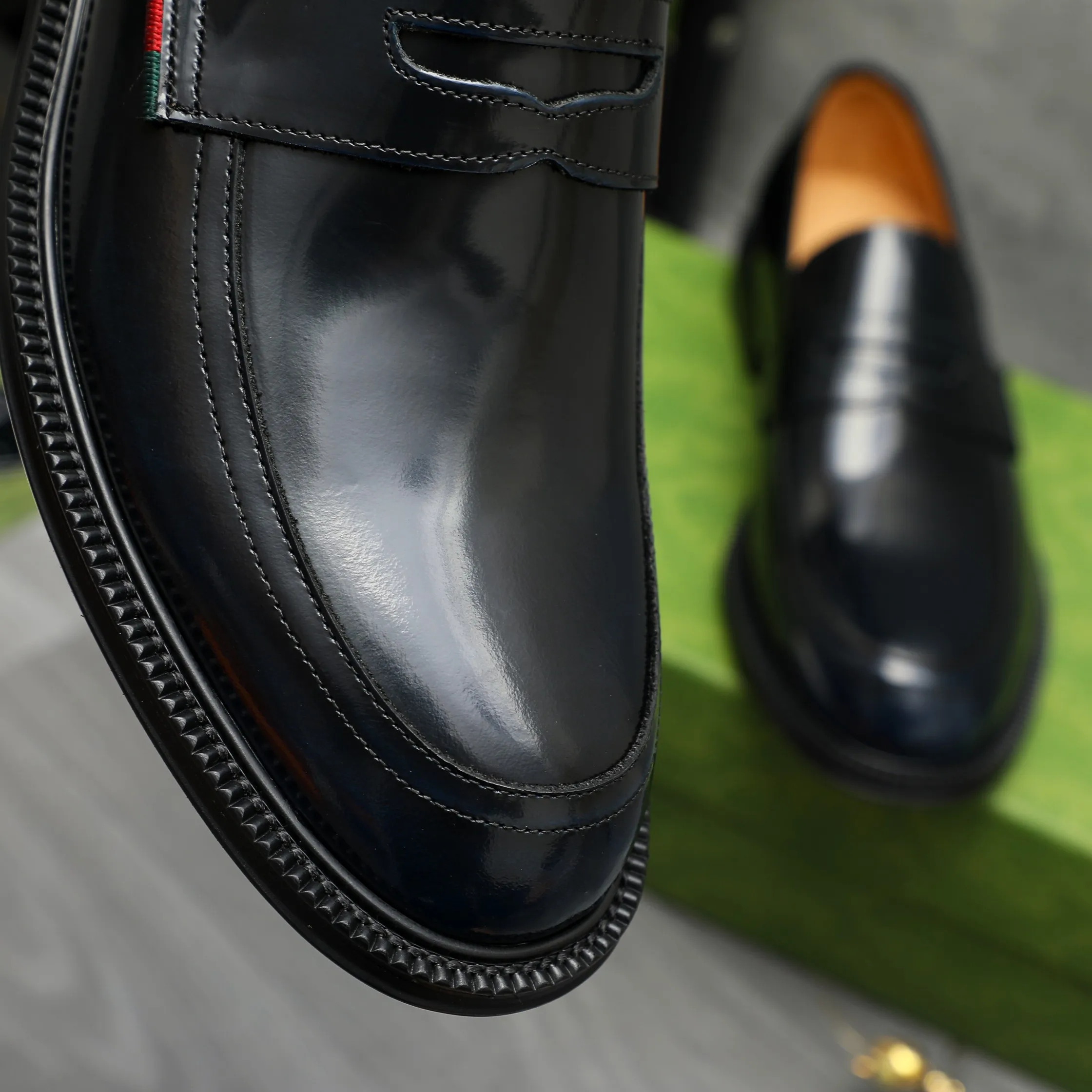 Men's shoes 💰500 Product trademark: GUCCI "Gucci" business slip-on leather shoes Regular size: 38-44 (45.46 custom-made, non-returnable) Product materials: Selected color-brushed cowhide upper, cowhide lining, original rubber outsole